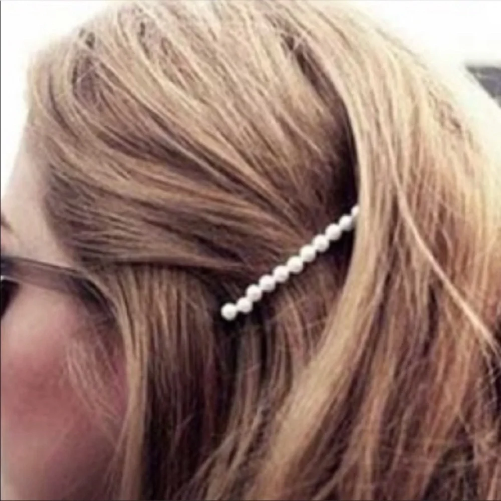 NWOT Cream Pearl Embellished Hair Clip Set - OS
